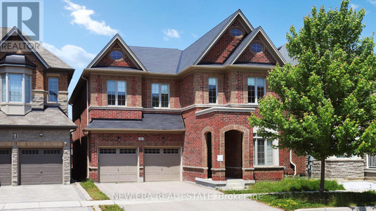 8 Hubner Avenue