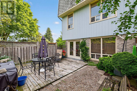 80 Poplar Crescent