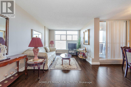Living room - 809 335 Driftwood Ave, Toronto, ON M3N2P3 Photo 1