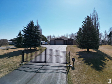 Primary Bedroom - 81 Willowview Bv, Rural Parkland County, AB T7Z0A5 Photo 1