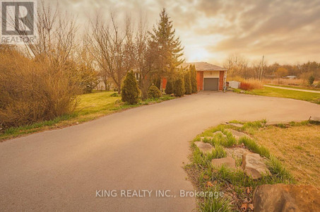 Kitchen - 8387 Guelph Line, Milton, ON L0P1B0 Photo 1