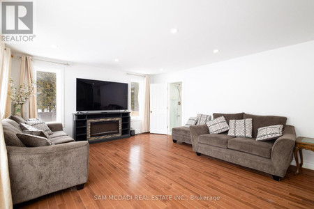 855 Jerseyville Road W
