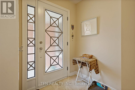 86 Thornbrook Court