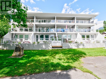 88 Nelson Avenue S Unit 3