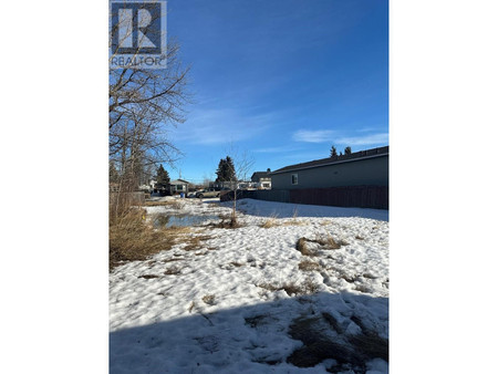 8816 75 Street, Fort St John, BC V1J2Y8 Photo 1