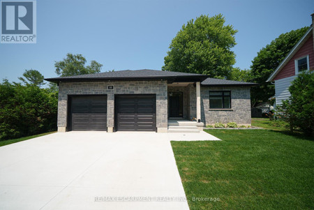 89 Robinson Street