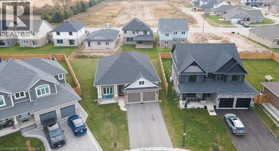 9 Clover Cir Circle