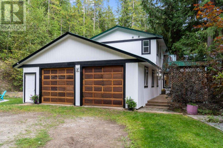 9048 Hummingbird Drive