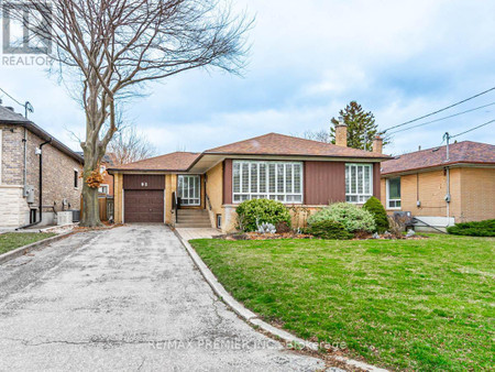 92 Searle Ave, Toronto, ON M3H4A7 Photo 1
