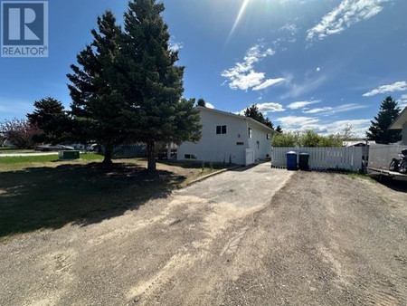 Kitchen - 9207 99 Avenue, Fort St John, BC V1J5S3 Photo 1