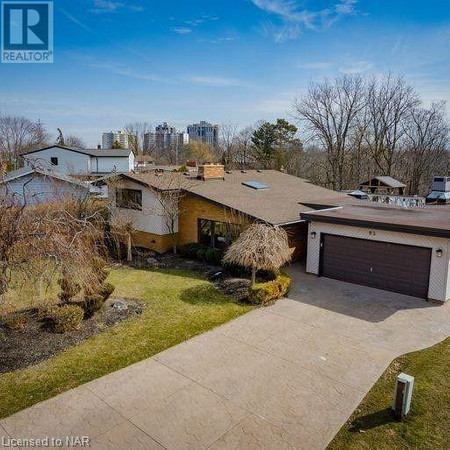 93 Riverview Blvd, St Catharines, ON L2T3M3 Photo 1