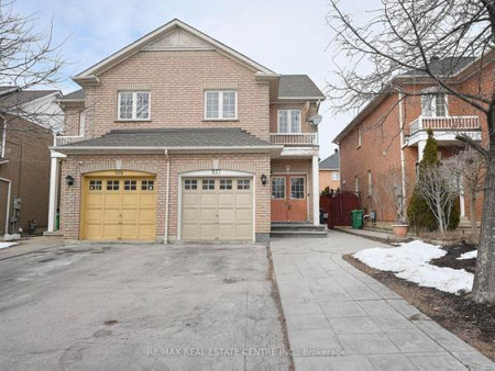 937 Tambourine Terr N, Mississauga, ON L5W1S5 Photo 1