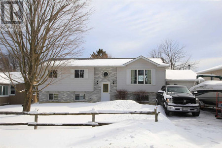 undefined - 945 Goldie St, Innisfil, ON L0L1C0 Photo 1