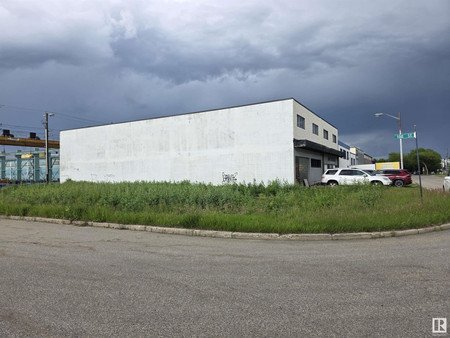 9946 70 Av Nw Nw