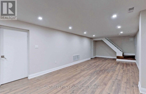 Bsmt 64 Royal Orchard Boulevard