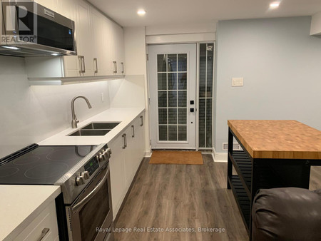 Lower 114 Sail Crescent